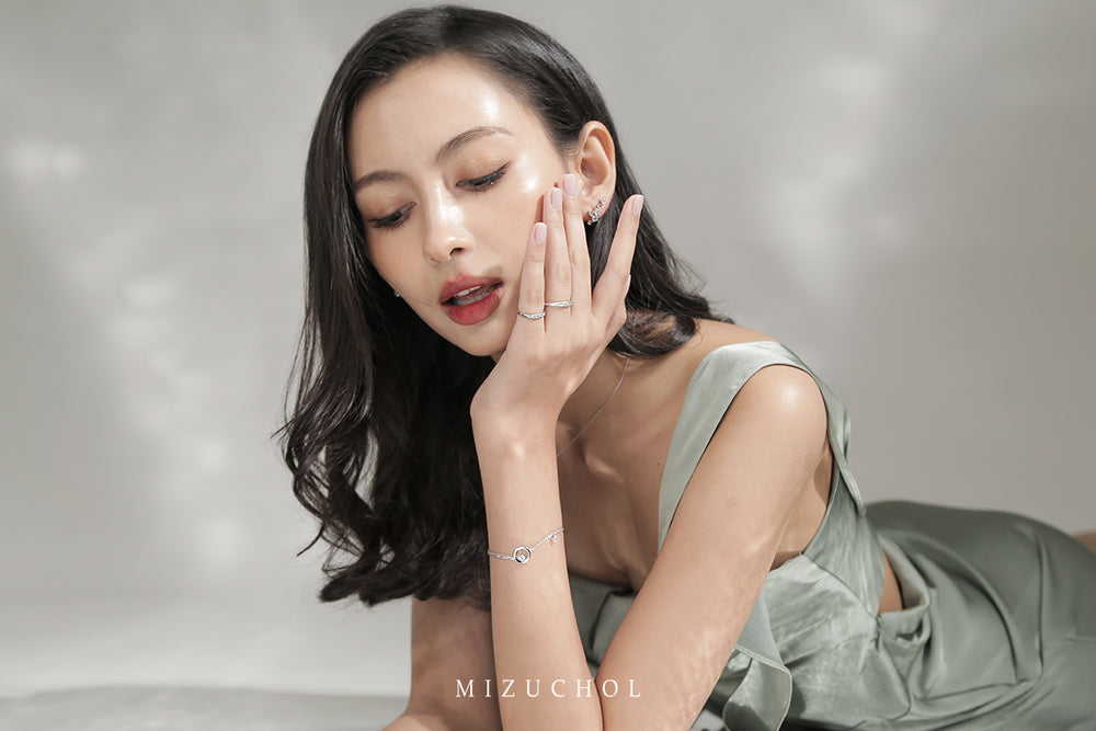 พลอยสีฟ้าไหนที่ใช่คุณ ฟ้า Aquamarine VS Blue Topaz