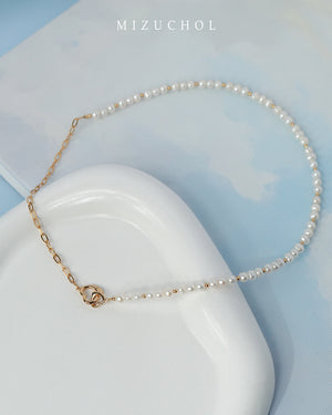 Canvas of Clouds Stackable Necklace - Natural Pearl