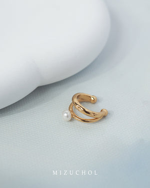 Dreamy Cloud Ear Cuff - Natural Pearl