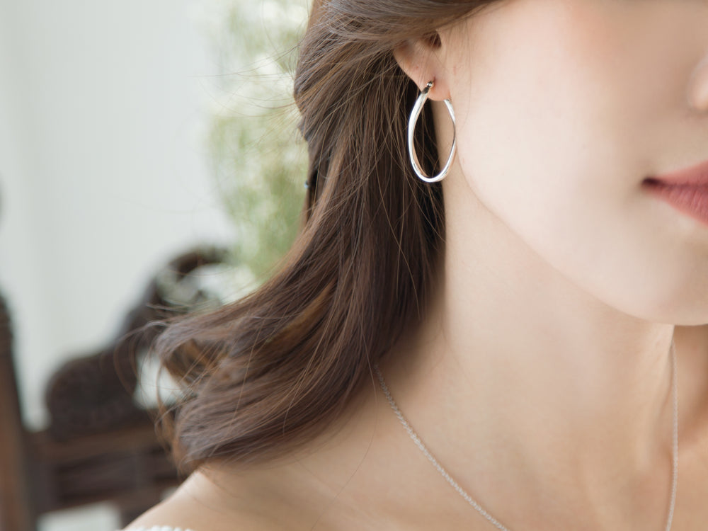Classic Stud No.0 in White Gold