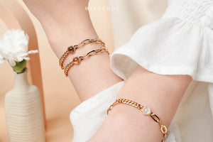 
            
                Load image into Gallery viewer, Darling Chain Bracelet (Tue)
            
        
