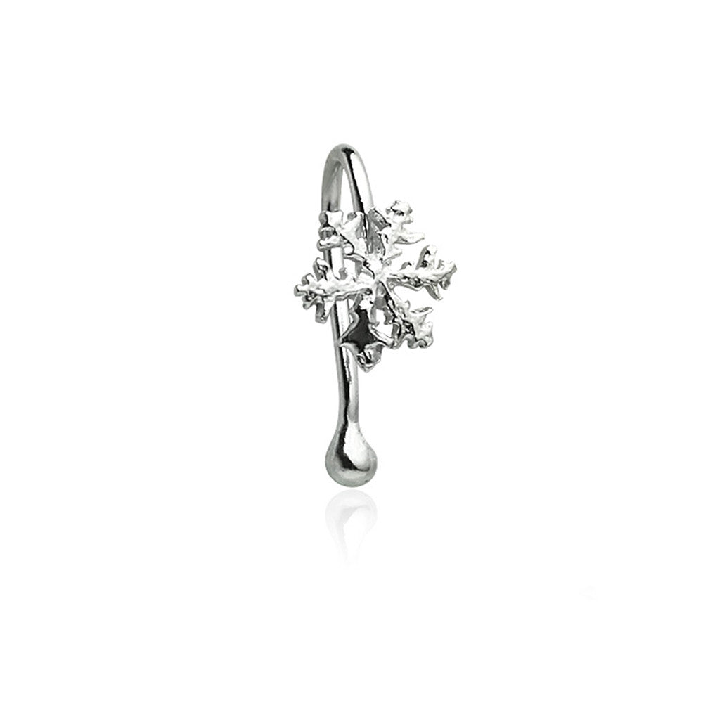
            
                Load image into Gallery viewer, Little Snowflake Ear Cuff
            
        