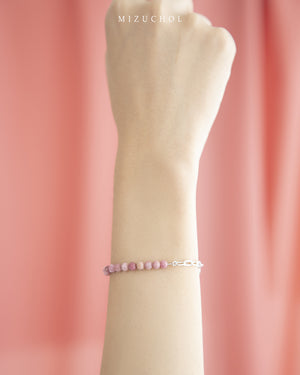 Spell of Rhodonite Bracelet - กำไลหินโรโดไนท์ หินบำบัดรักเป็นพิษ