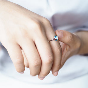 แหวนพลอยประจำวันเกิด เสริมการเงิน Wednesday | Lucky Me Ring- White Gold (Blue Topaz)